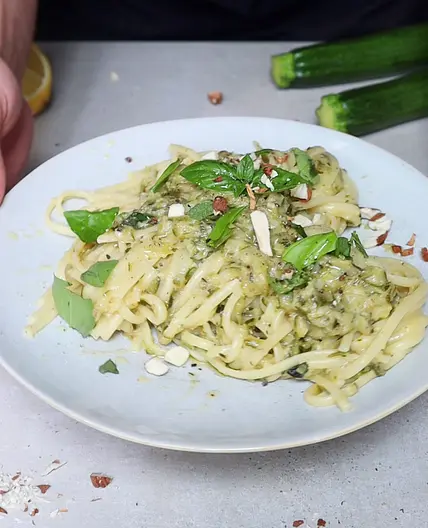 Creamy Zucchini Pasta 🤤🌱