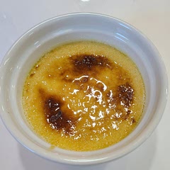 Made for 5 servings, asked for 5/8 sugar, I did less maybe 3/8 cup ish. For 2.5 cups of cream I did 2 cups of cream and 0.5 cup of milk. Good this way, no more sugar needed but if you wanted you could do more milk to cream ratio. Did 1 tsp of vanilla, no more needed. Cooked 30 minutes, maybe could do a tad less. Did 25 degrees less because convection.