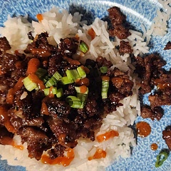 I dare say Mom's cast iron skillet never saw anything like this before. Just look at the caramelization! No bird chilis, but I used crushed red pepper flakes and will put Sriracha and chili oil on the table. I tasted the pork already because it's irresistible. This is dinner tonight and lunch tomorrow.