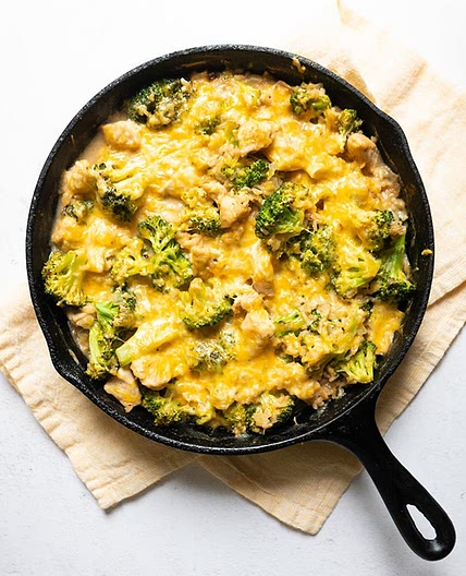 One-Skillet Cheesy Chicken and Broccoli Casserole