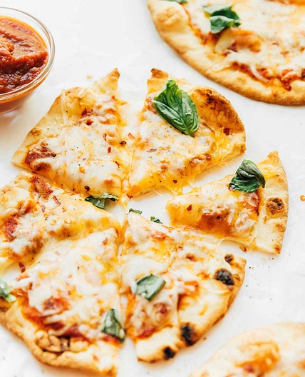 Easy Naan Pizza (15 Minutes!)
