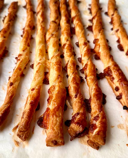 Crispy chili cheese sticks 
