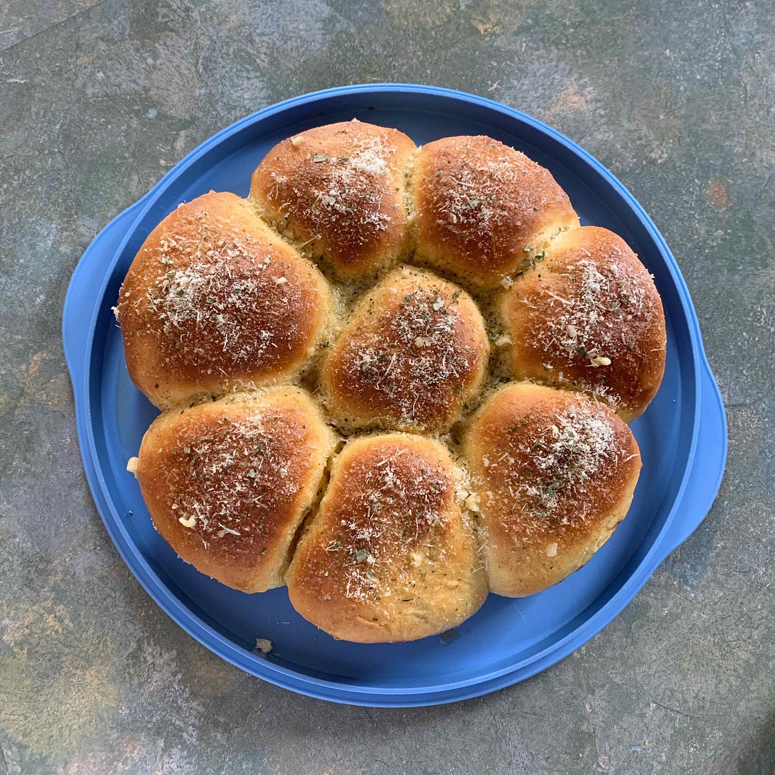 Stuffed Cheesy Pesto Rolls