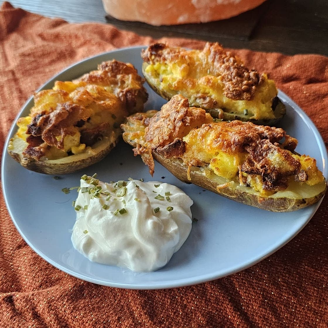 Air Fryer Breakfast Potato Skins