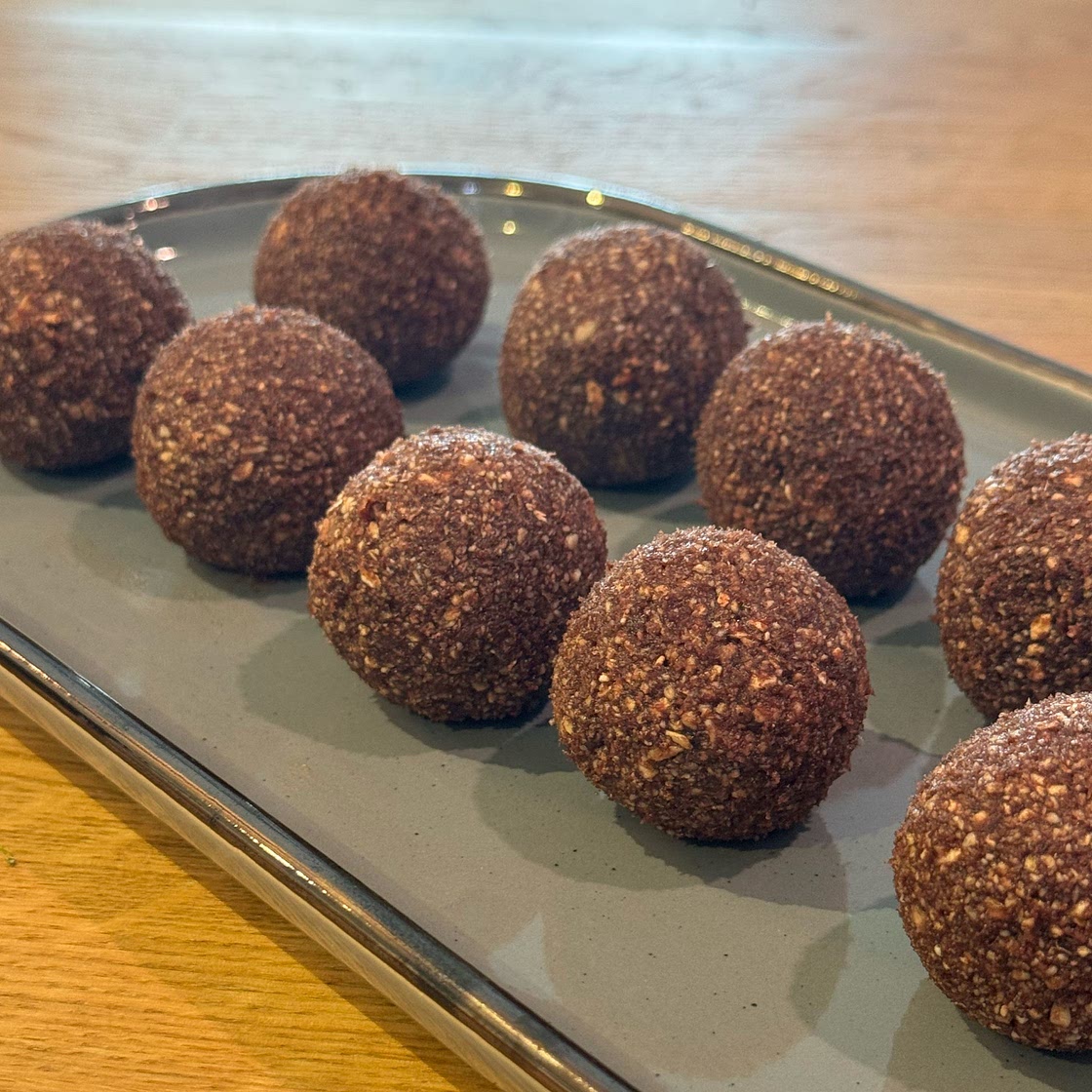 Coconut Chocolate Balls (& More Healthy Snacks)