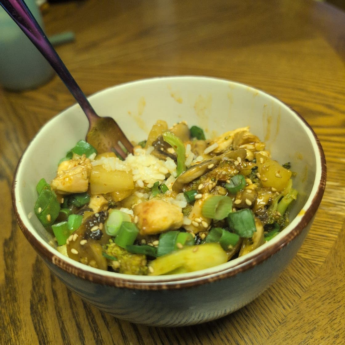 Honey Sriracha Ground Chicken and Broccoli