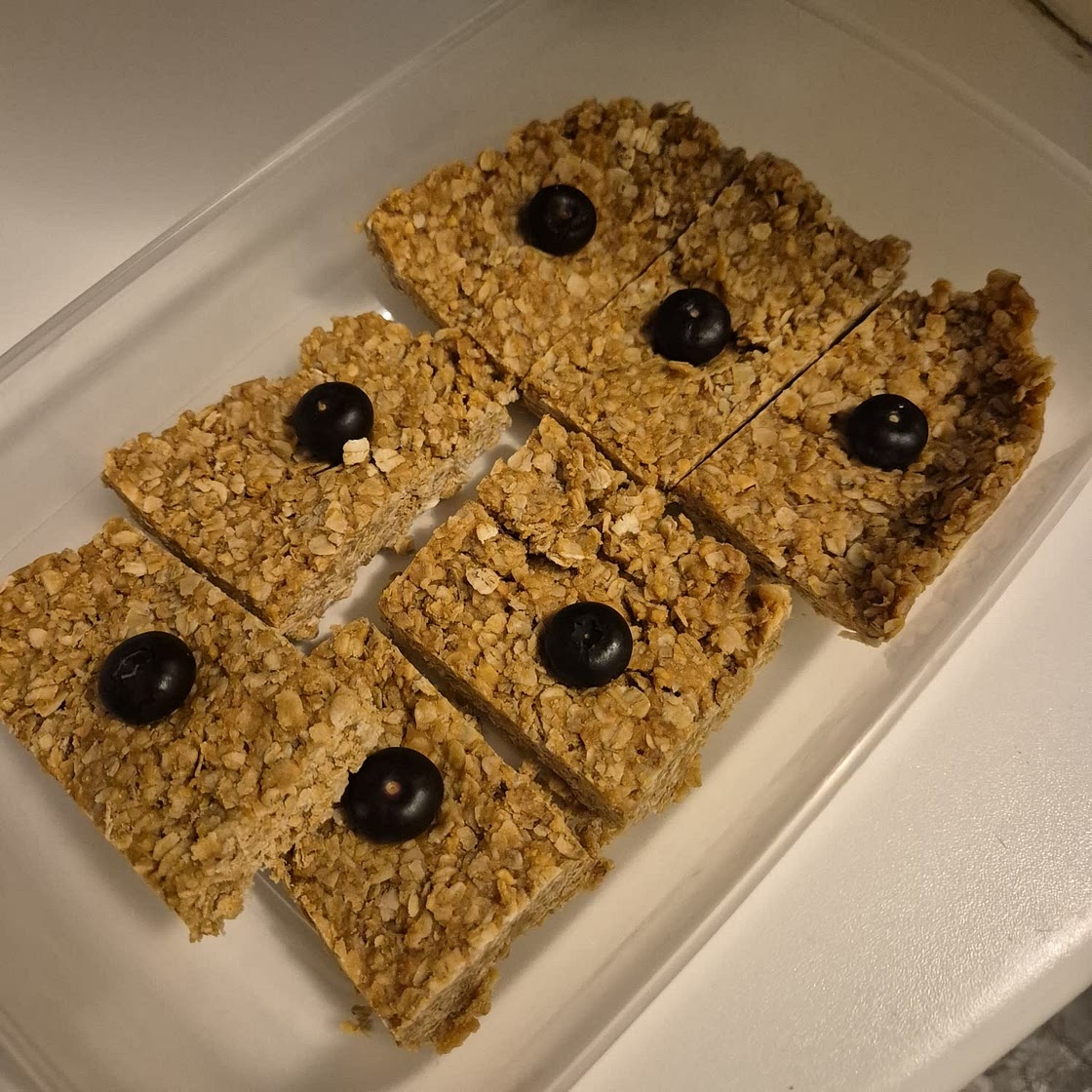 No Bake Peanut Butter Oatmeal Bars